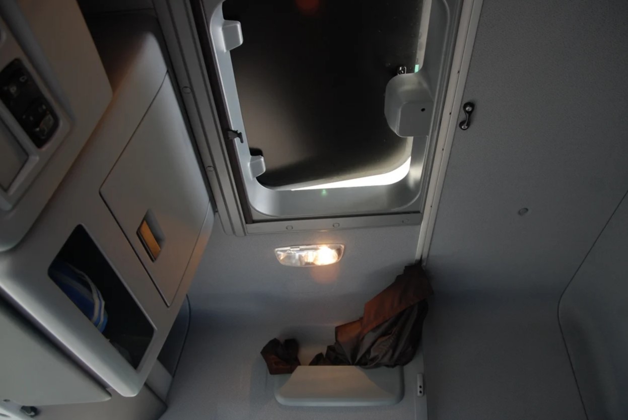 Новый КАМАЗ 65209